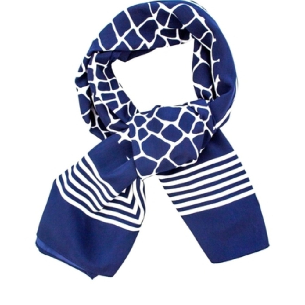 NWT Michael Kors Nyla Crocodile Square Scarf